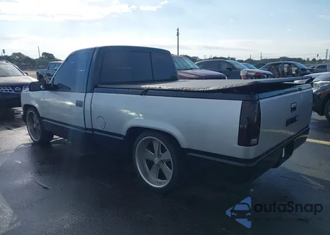 1989 GMC Sierra C1500 z USA, uszkodzony, nr VIN 1GTDC14K4KZ526852